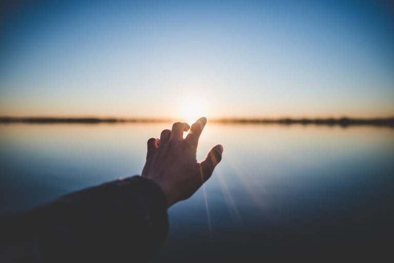 Comment traiter les taches de soleil sur les mains ?